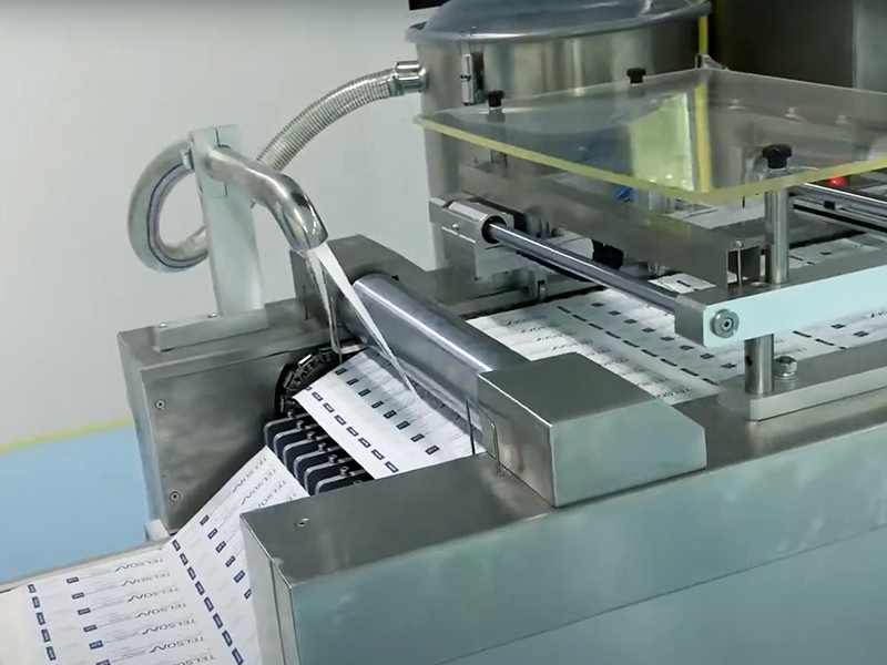 全自动真空吸塑包装机：：引领食物保鲜包装手艺刷新