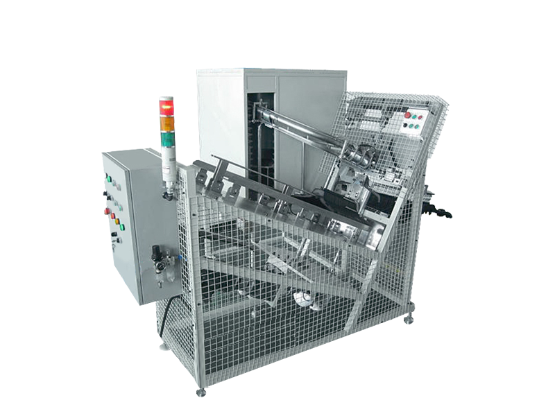 衣架自动插钩机：提升衣架生产效率的自动化妆配装备